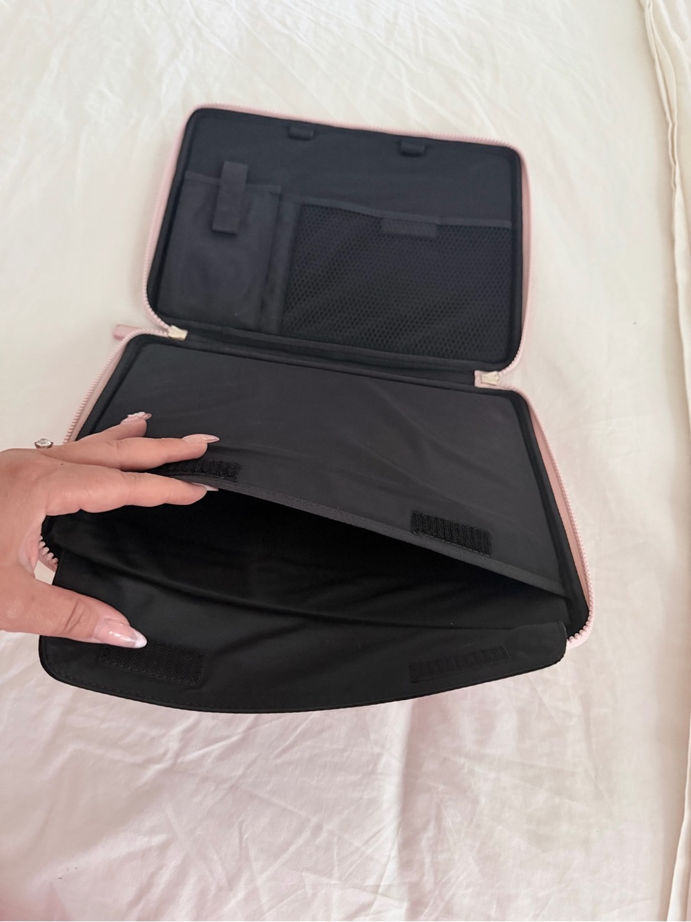 MCM powder Pink Monogram 13” Laptop/ipad Sleeve with Top Handle - Picture 5 of 8